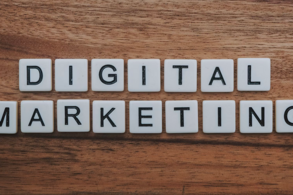 fichas que escriben marketing digital